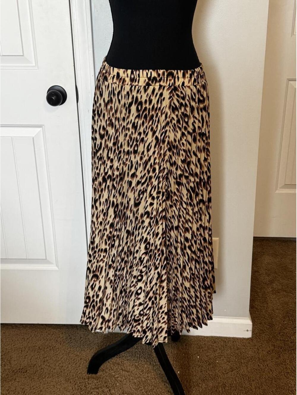 Women's Leopard Print Pleated Maxi Skirt L